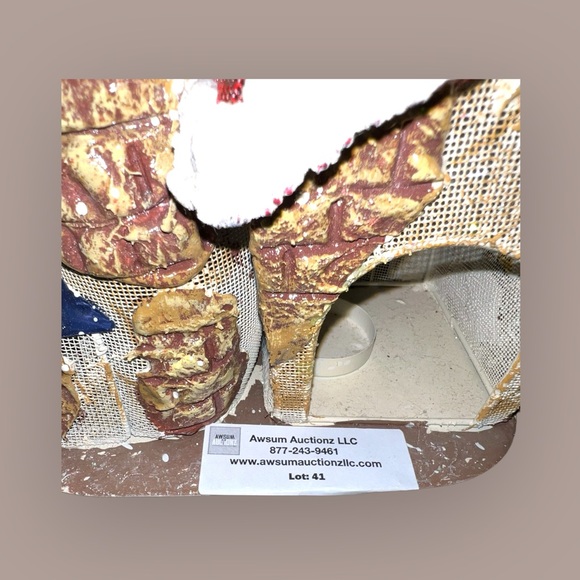 Santa’s Workshop’ 9” Metal Tea Light Display - Picture 15 of 16